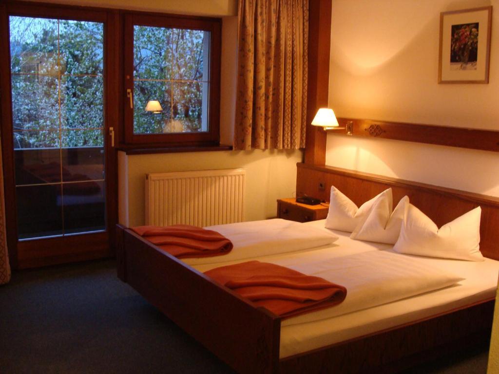 Hotel Garni Schieferle 3*
